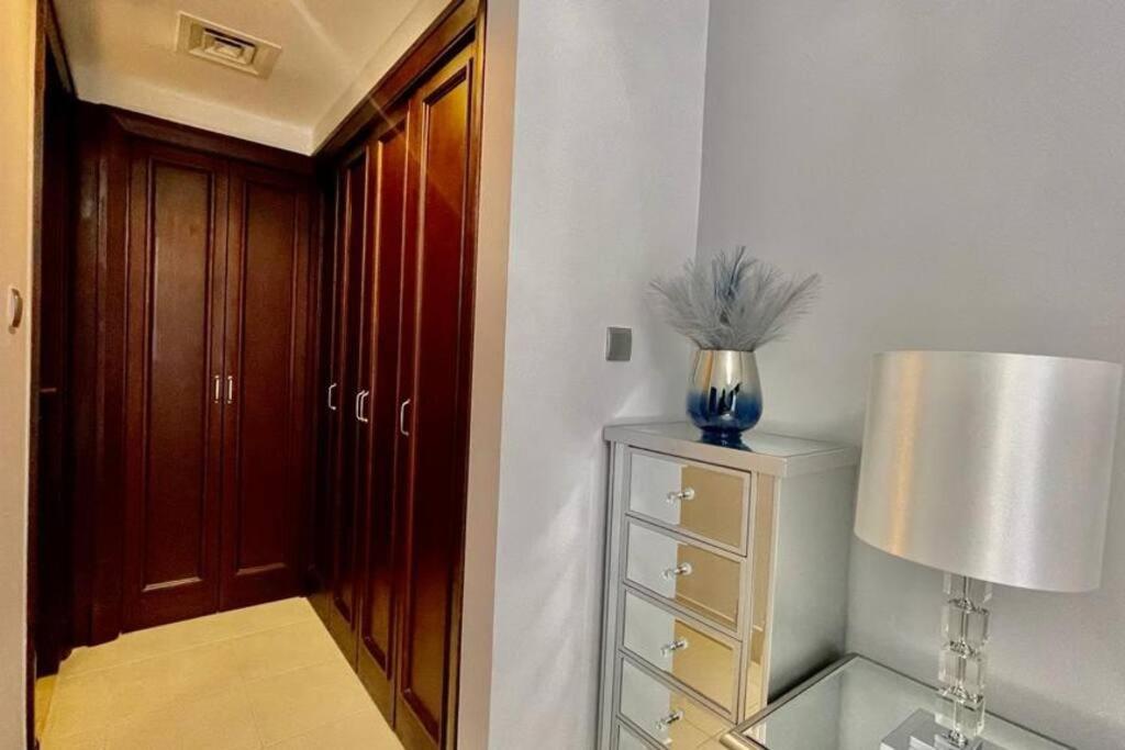 Lux Burj Views -Boulevard -Prime Location Downtown 두바이 외부 사진